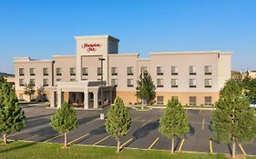 Hampton Inn  3*